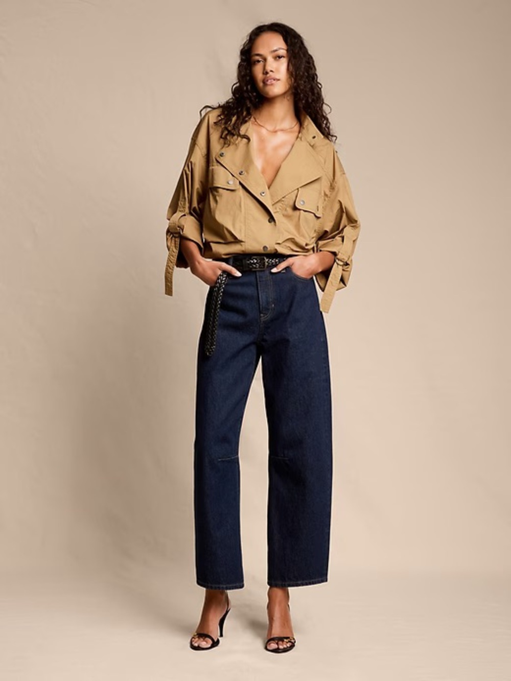 Mid Rise Barrel Jean